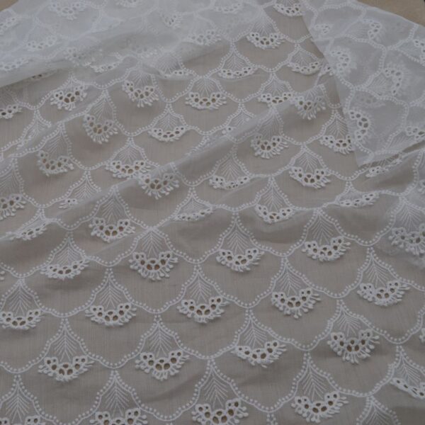 3D embroidered lace