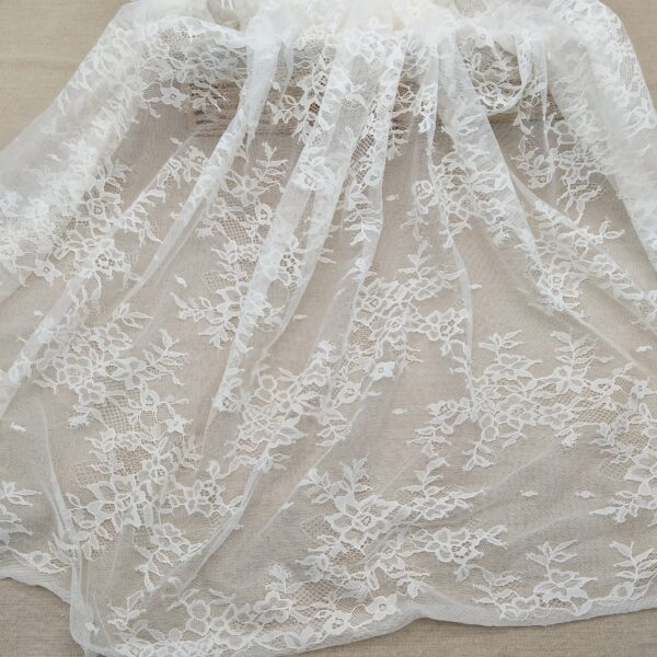 high quality fancy style polyester lace fabric knitted for party weddings clothing
