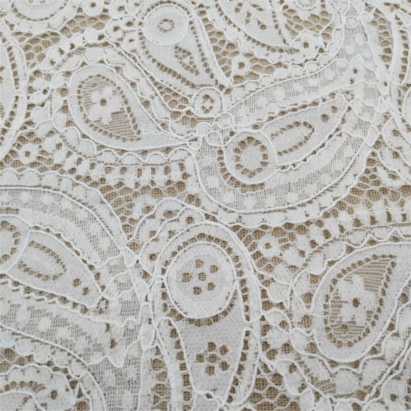 100% polyester lace fabric knitted for party weddings clothing