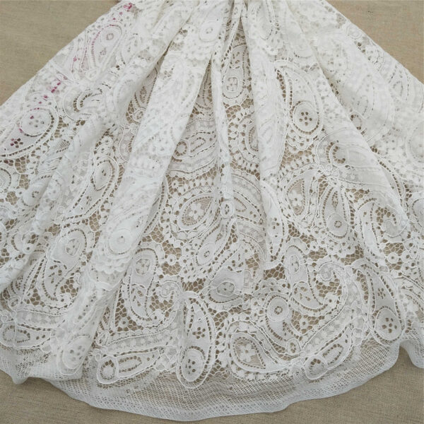 100% polyester lace fabric knitted for party weddings clothing