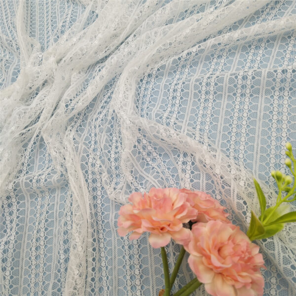 factory direct sales low price white nylon lace fabric with flower (复制)